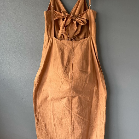 URBAN OUTFITTERS Wrap Midi Dress - Picture 11 of 11